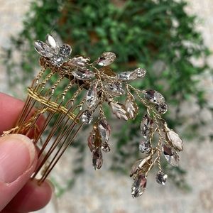 BRIDES & HAIRPINS hair comb